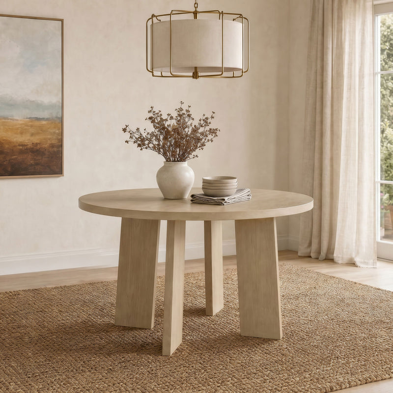 Strouse 47-inch Round Wood Dining Room Table Natural Oak