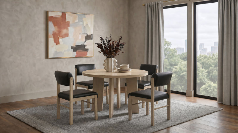 Strouse 47-inch Round Wood Dining Room Table Natural Oak