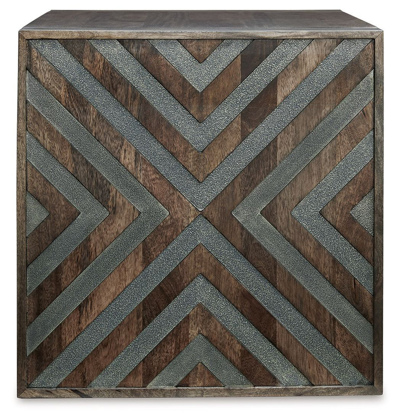 Dreggan - Square End Table - Brown